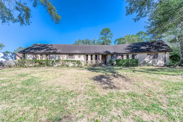 10 Kenny Court, Alvin, TX 77511