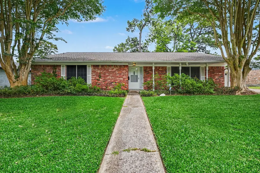 2208 Wyoming Street, Baytown, TX 77520 - #2