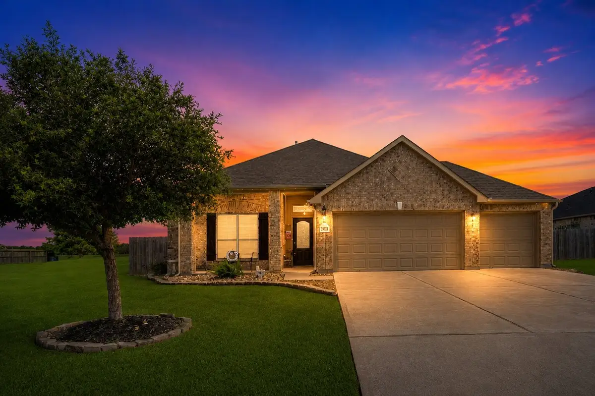 546 Green Meadows Drive, West Columbia, TX 77486 - #1