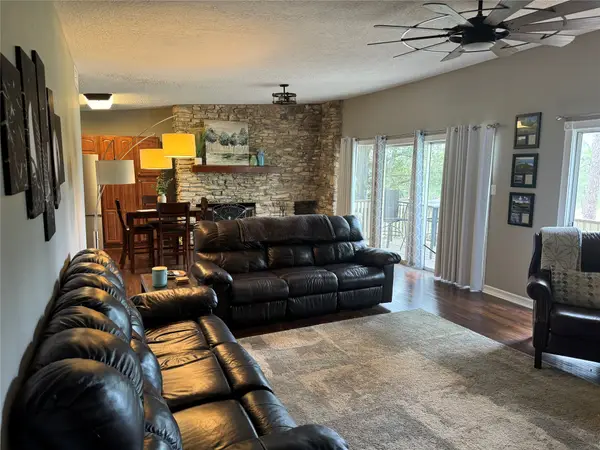 2550 Sam Rayburn Parkway #B-6, Brookeland, TX 75931