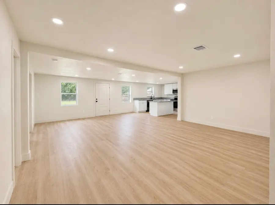 4607 Englewood Street, Houston, TX 77026 - #3