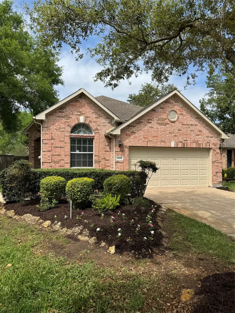 2202 Capri Court, Pearland, TX 77581 - #2