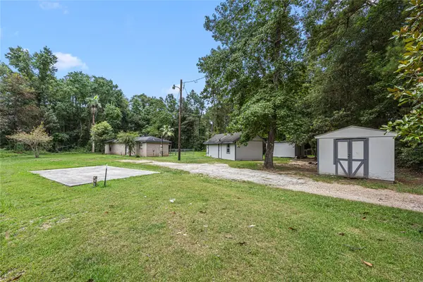 394 County Road 3378, Cleveland, TX 77327