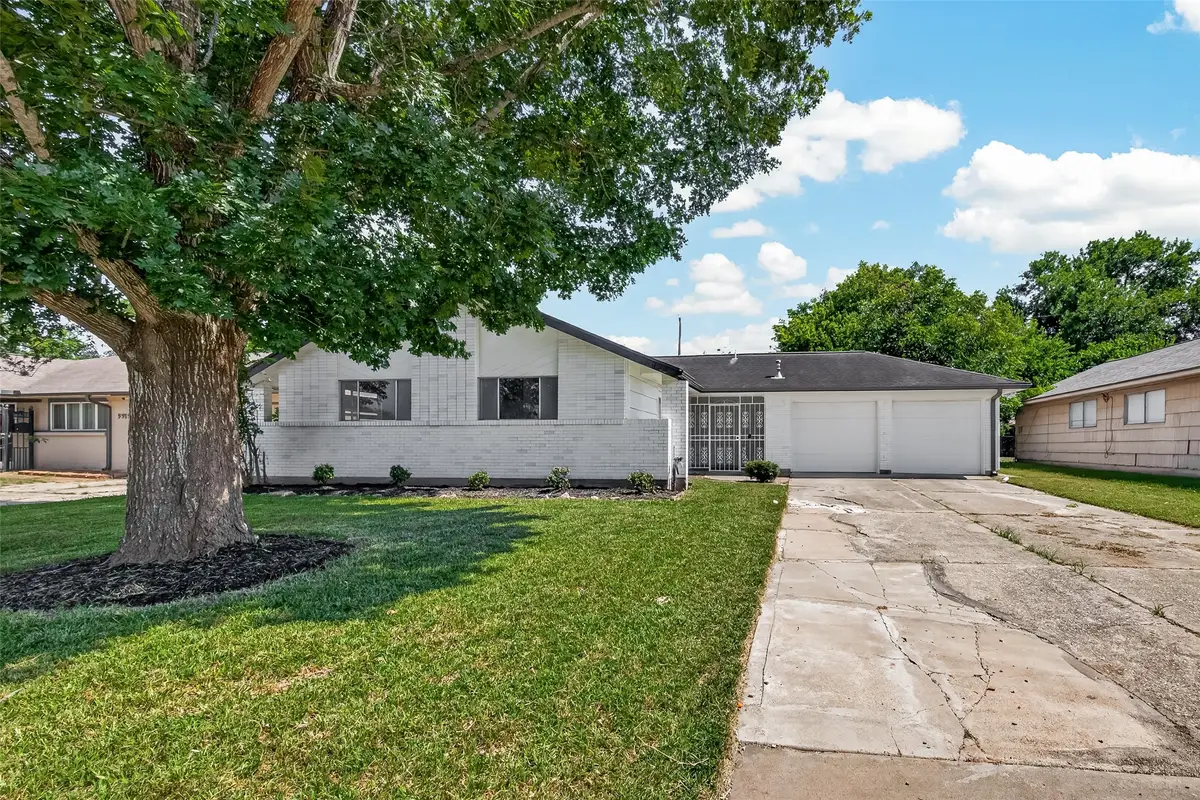 5923 Heatherbrook Drive, Houston, TX 77085 - #1