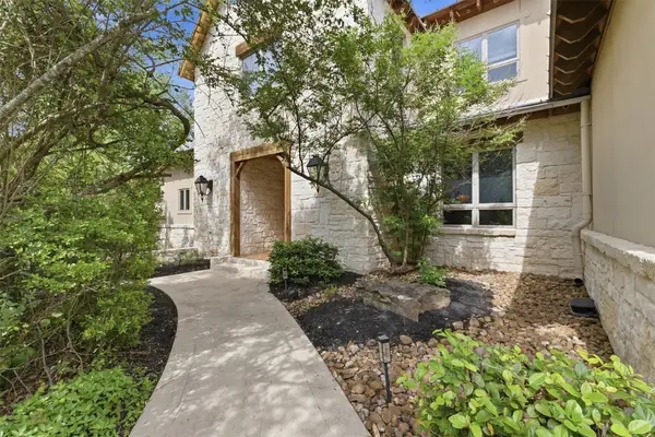 9201 Lake Forest Court N, College Station, TX 77845