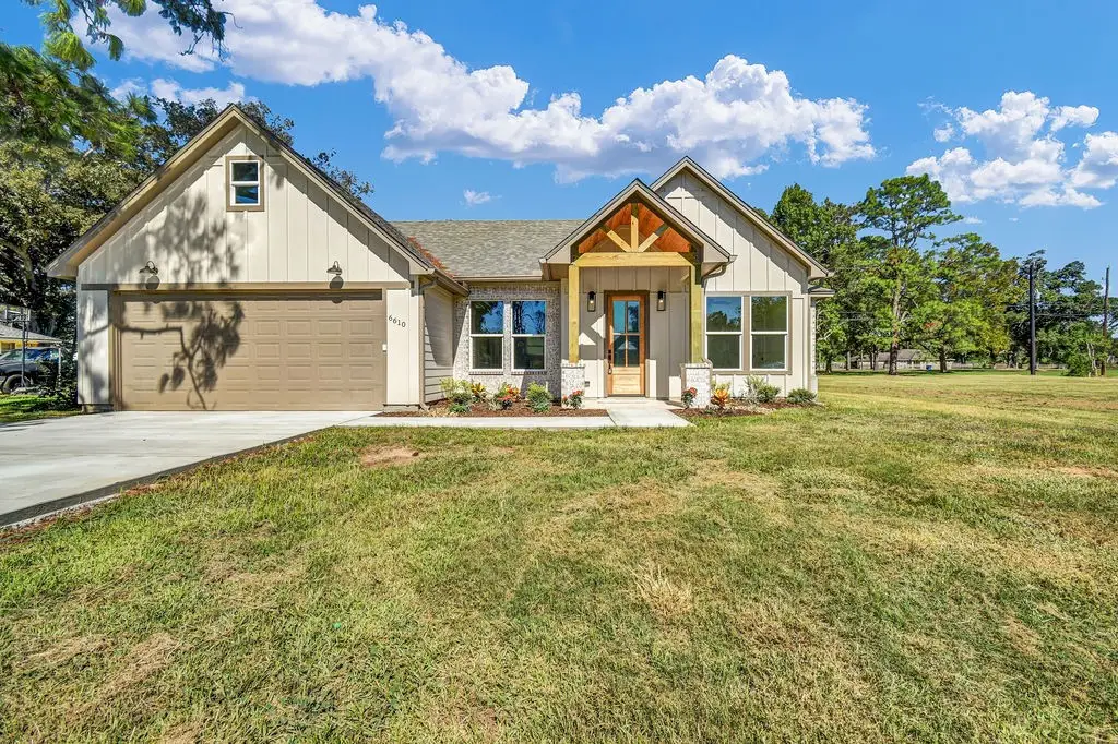 6610 Spencer Dr, Jones Creek, TX 77541 - #1