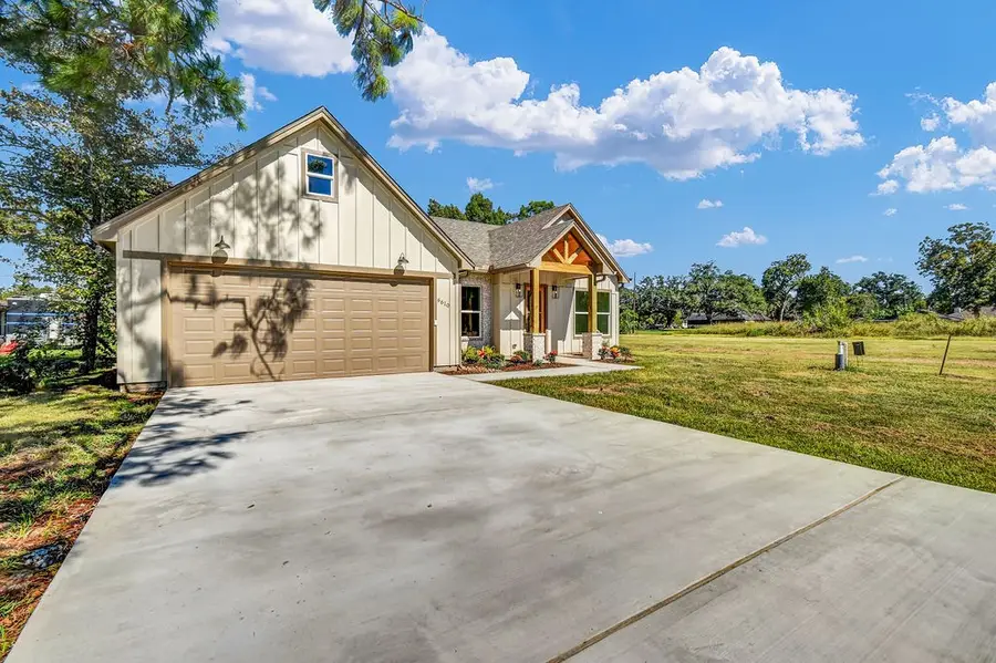 6610 Spencer Dr, Jones Creek, TX 77541 - #2