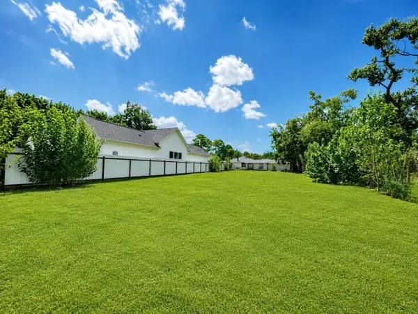 1035 Adolph Drive, Houston, TX 77091