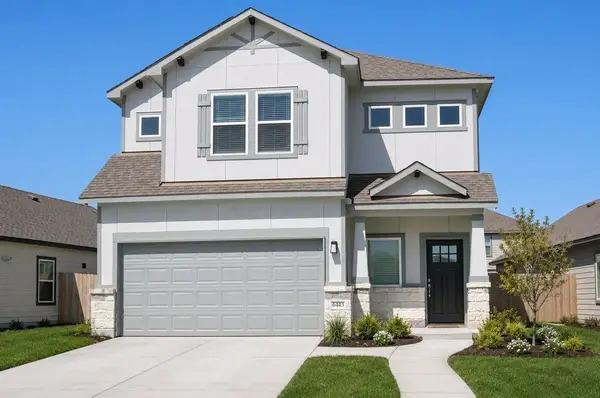 6443 Escondido Dr, Rosharon, TX 77583