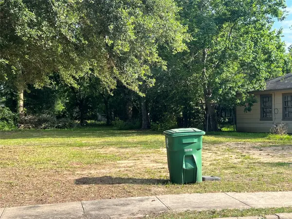 5534 Bataan Road, Houston, TX 77033