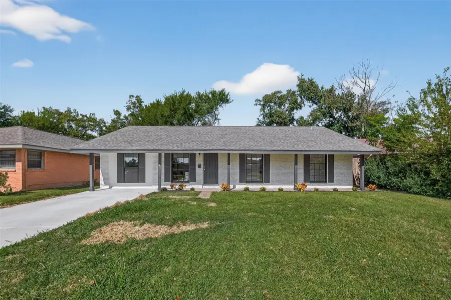 608 Lloyd Lane, Baytown, TX 77521 - Image #3