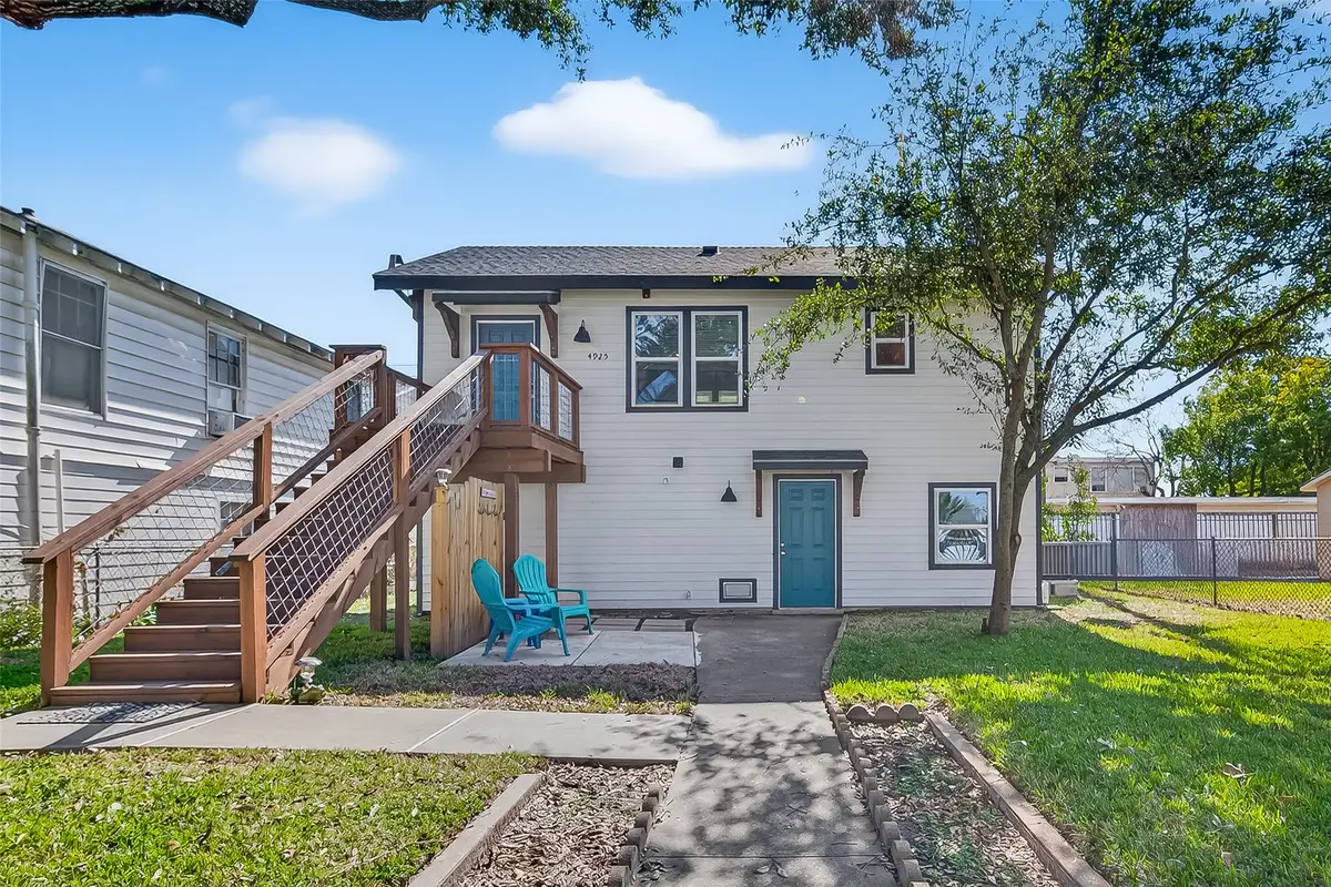 4925 Avenue N 1/2, Galveston, TX 77551 - #1