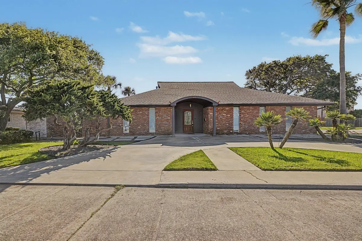69 Colony Park Circle, Galveston, TX 77551 - #1
