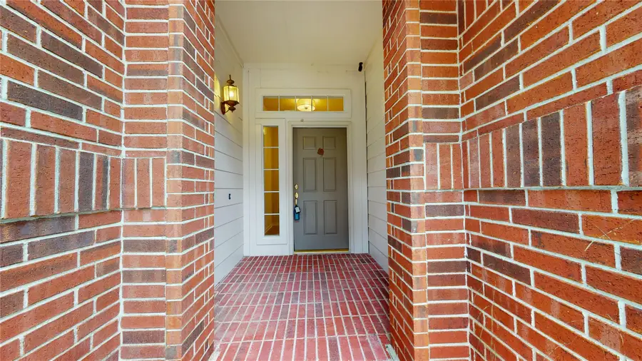 19 Auburn Path Drive, The Woodlands, TX 77382 - #2