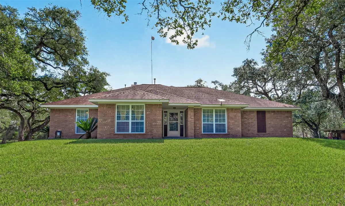 1054 Indian Circle, Altair, TX 77412 - #1