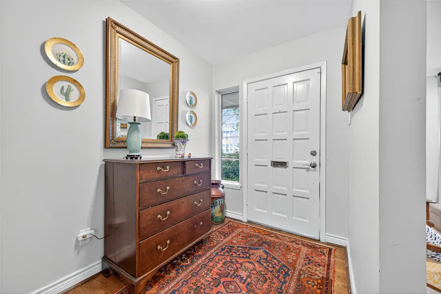 8932 Chatsworth Drive #8932, Houston, TX 77024 - Image #3