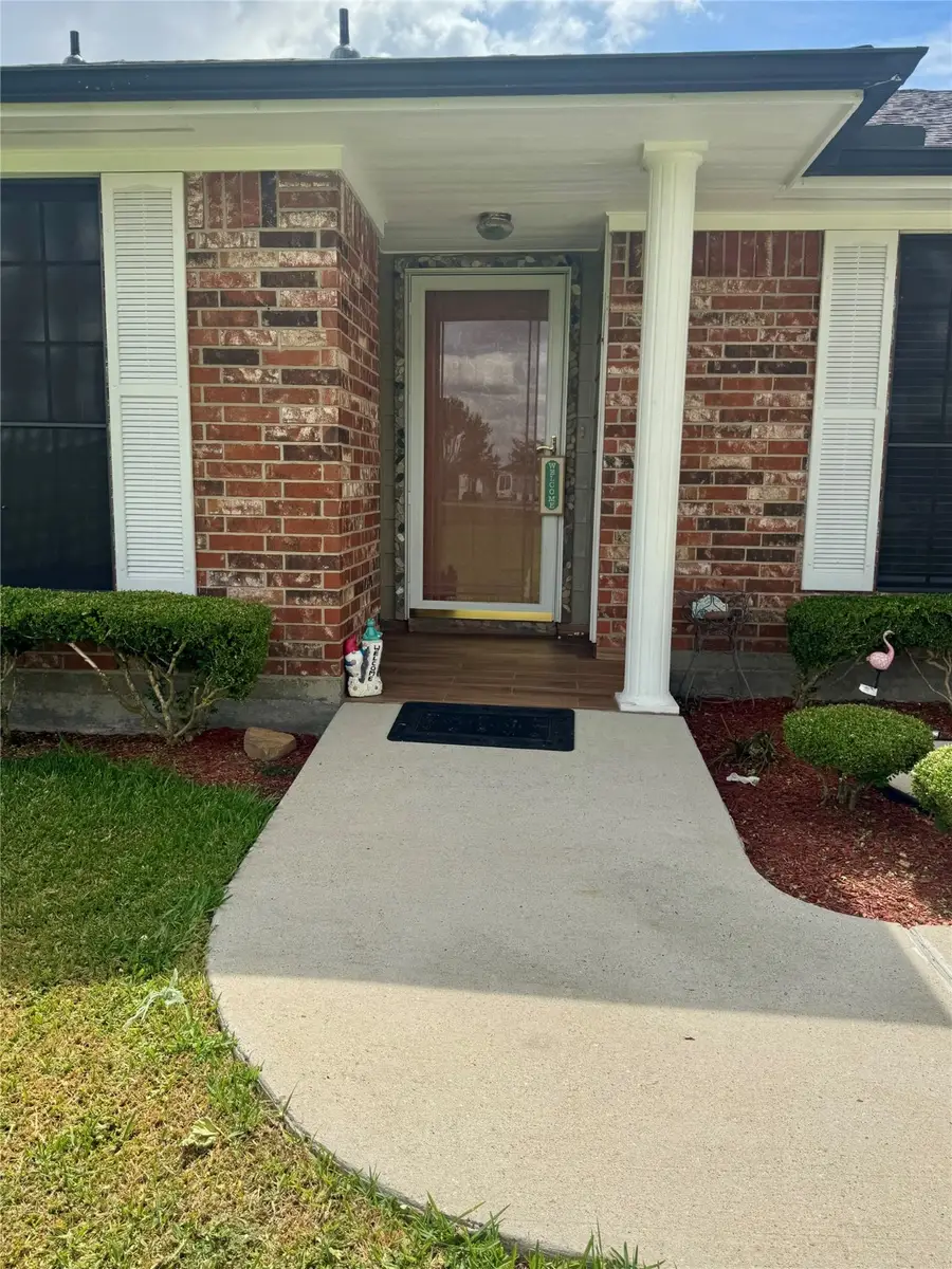 4060 Dubuque Parkway, Rosharon, TX 77583 - Image #3