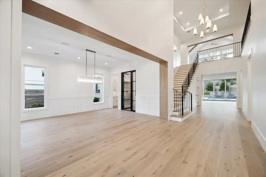 205 Fleetway Drive, Hunters Creek Village, TX 77024 - Image #3