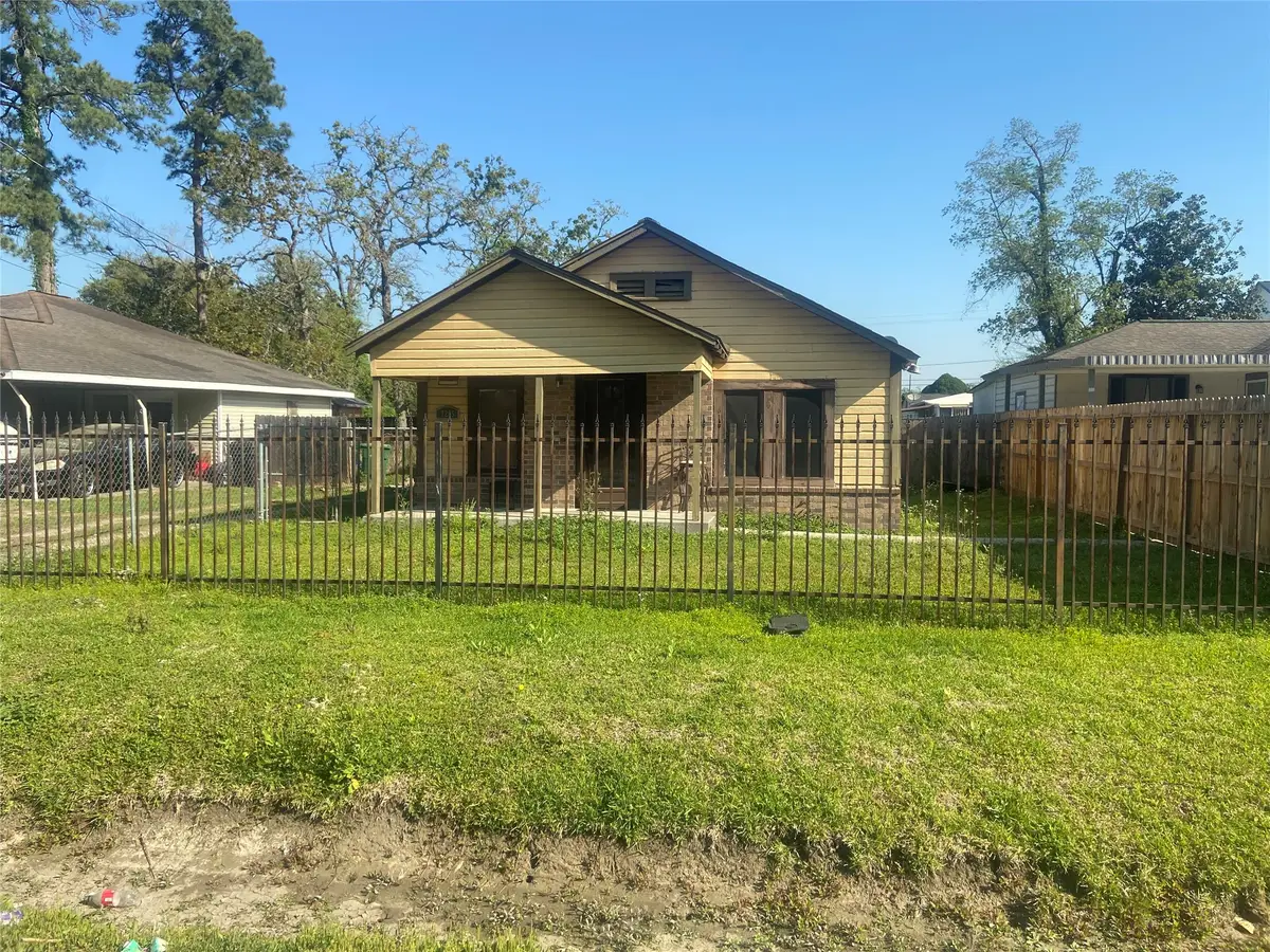 7205 S Hall Street, Houston, TX 77028 - #1
