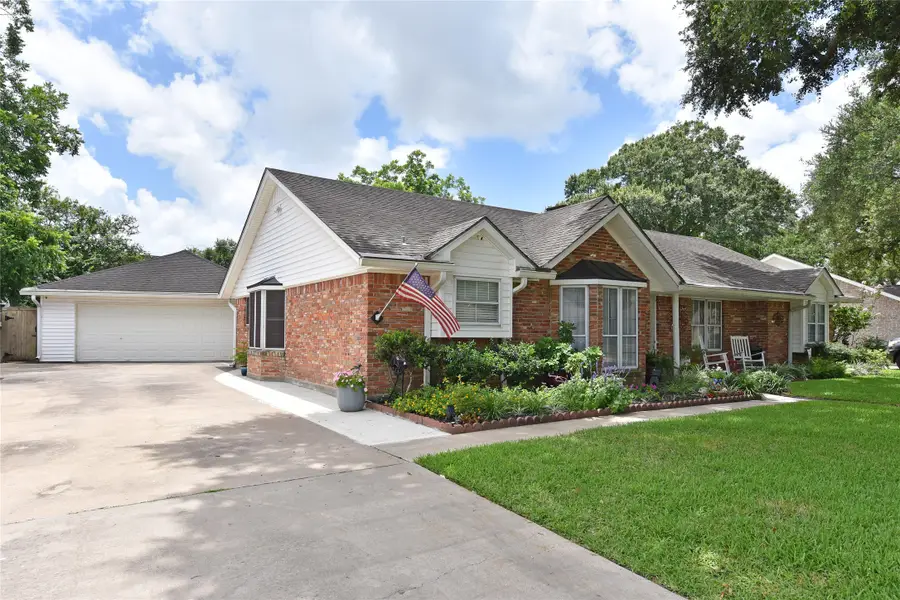 1823 Laurel Oaks Drive, Richmond, TX 77469 - #2
