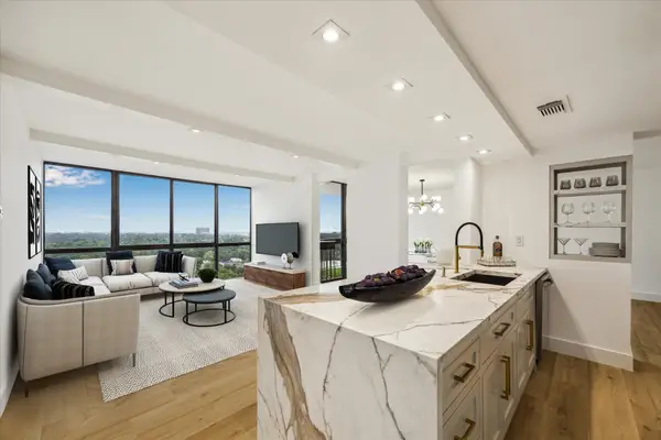 5001 Woodway Drive #1806, Houston, TX 77056