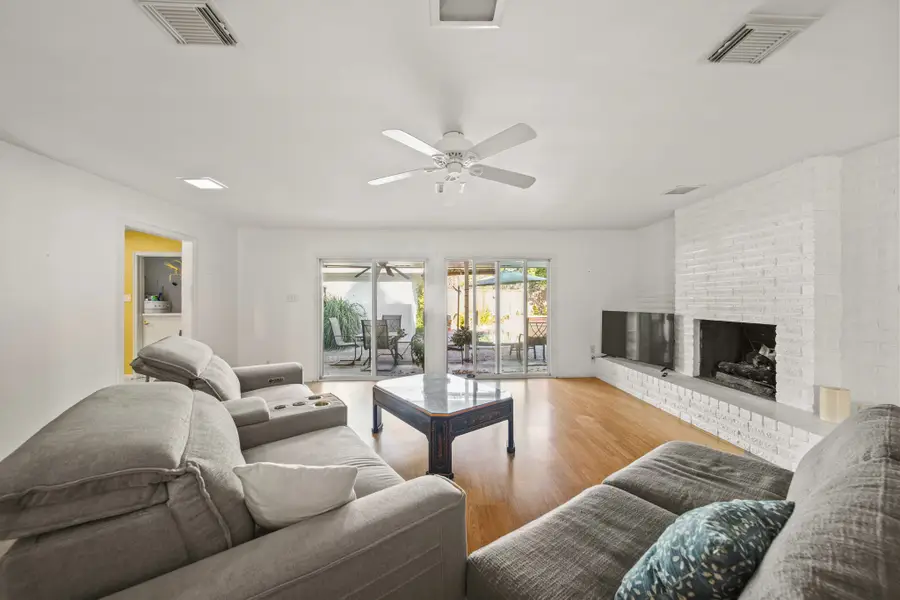 2403 Elmgate Drive, Houston, TX 77080 - Image #2