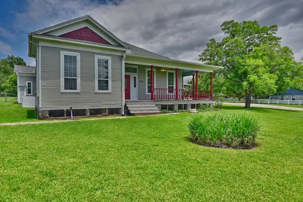 1406 Victoria Street, Navasota, TX 77868