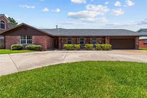 2304 Harper Drive, Pasadena, TX 77502