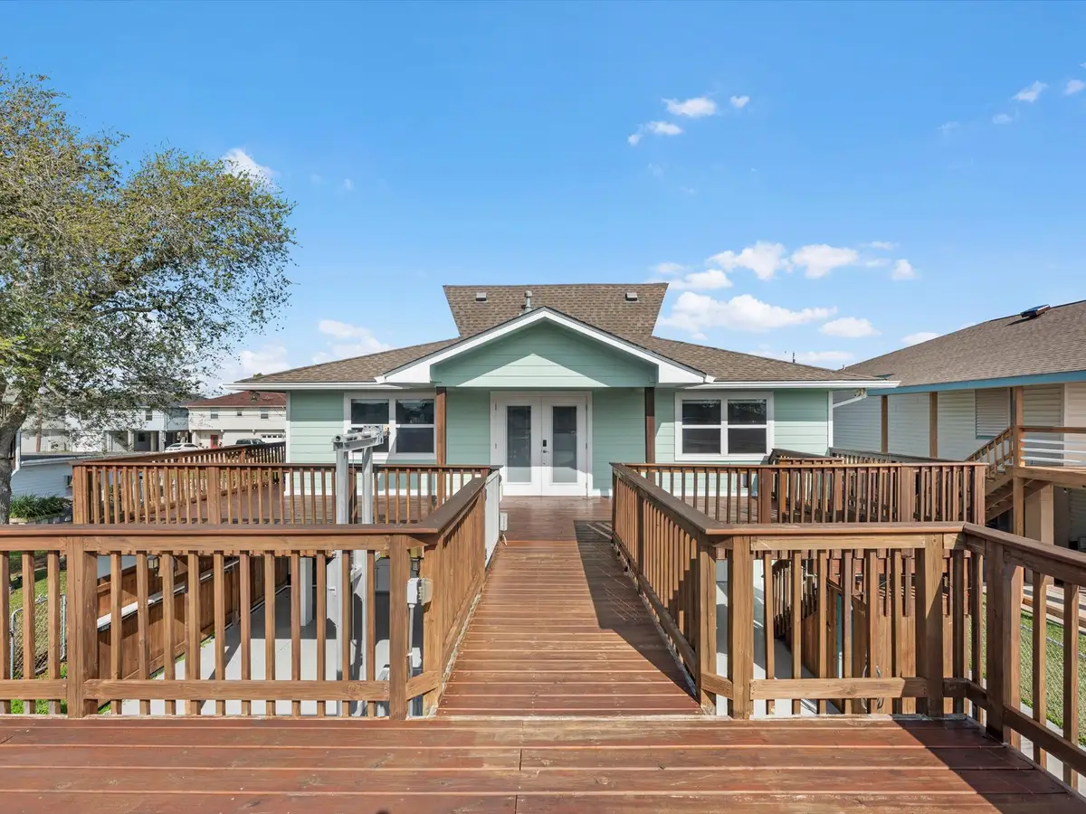 258 Barracuda Street, Hitchcock, TX 77563 - #1