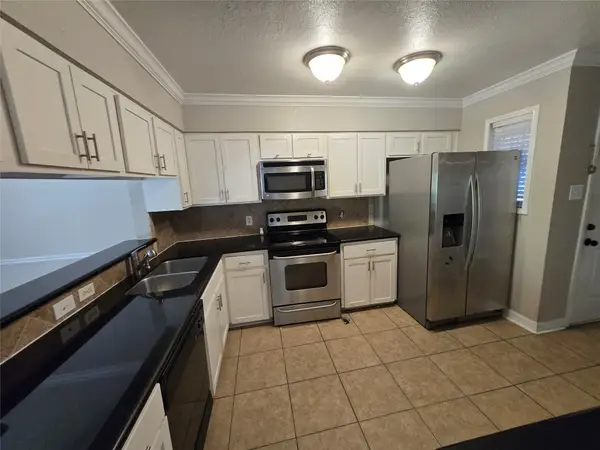 5661 Birchmont Drive #E, Houston, TX 77091