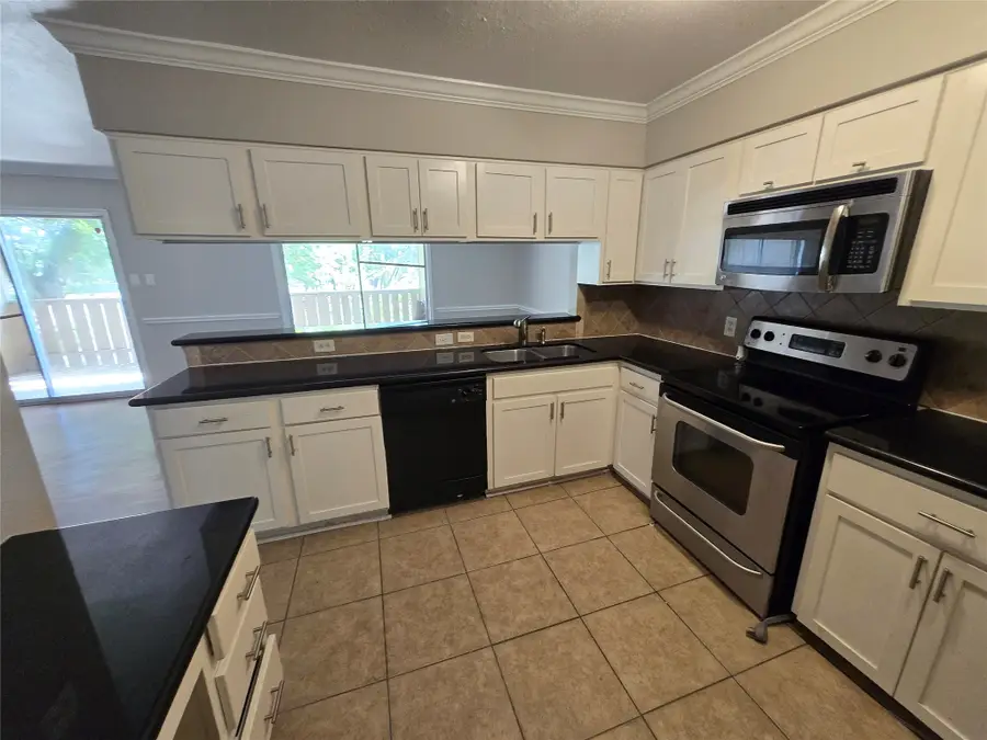 5661 Birchmont Drive #E, Houston, TX 77091 - #2