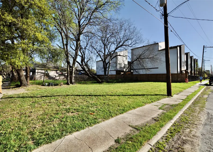 1302 Sydnor Street, Houston, TX 77020 - Image #2