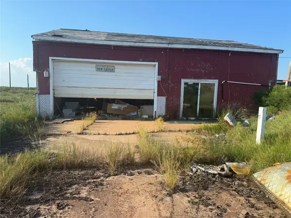 5802 Carancahua Street, Sargent, TX 77414