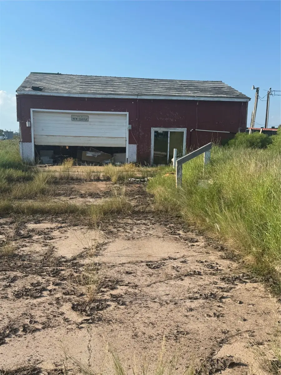 5802 Carancahua Street, Sargent, TX 77414 - Image #2