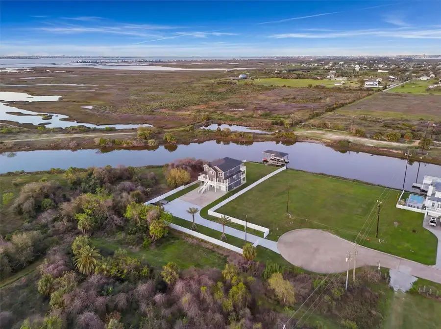 3900 Galleon, Galveston, TX 77554 - #3