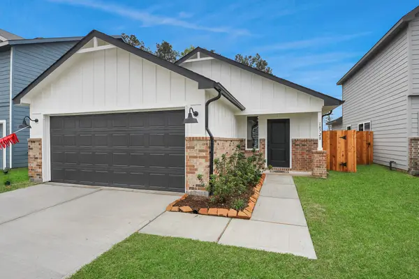 18728 Loom Drive, Conroe, TX 77306