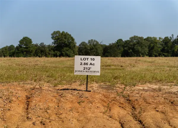 926 Jones, New Waverly, TX 77385