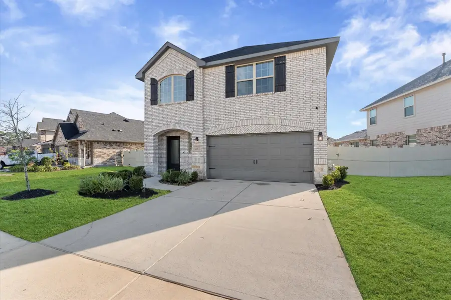 16875 Pink Wintergreen Drive, Conroe, TX 77385 - Image #2