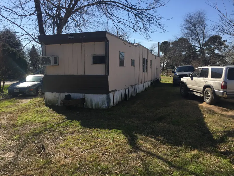 701 Alice, El Campo, TX 77437 - Image #3