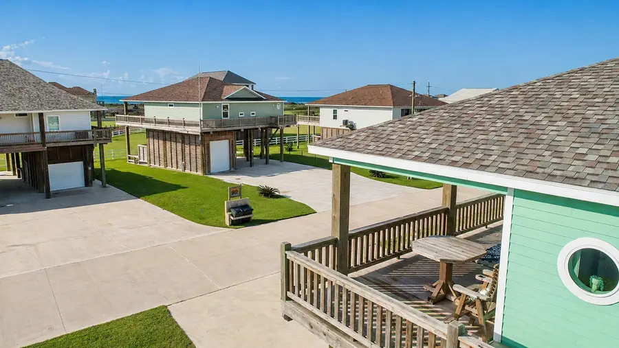 4305 Bolivar Circle, Port Bolivar, TX 77650 - #3