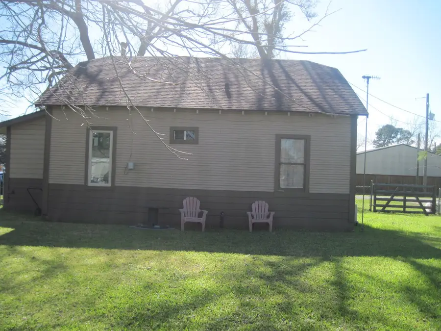 410 W Centre Street, Brazoria, TX 77422 - Image #3