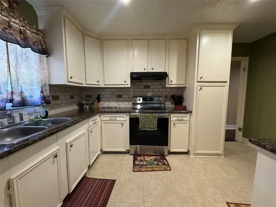 6111 Beldart Street, Houston, TX 77033 - #2