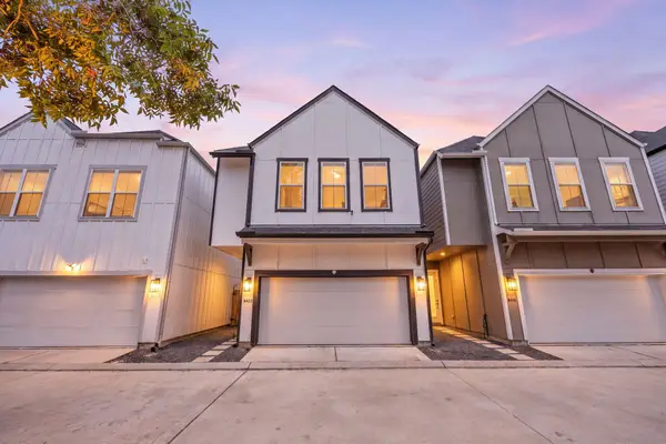 8422 Berry Green Lane, Houston, TX 77022