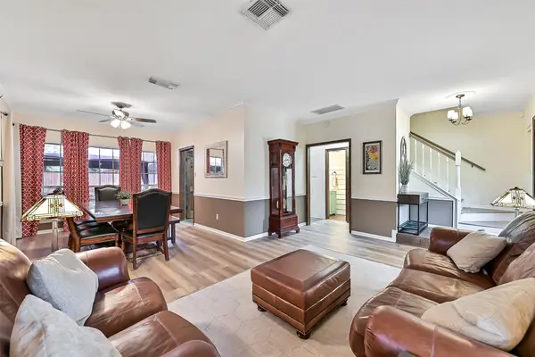 14219 Oak Chase Drive, Houston, TX 77062