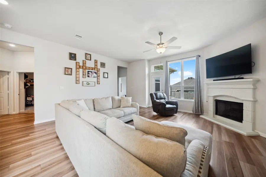 105 Alessandra Way, Huntsville, TX 77320 - Image #2