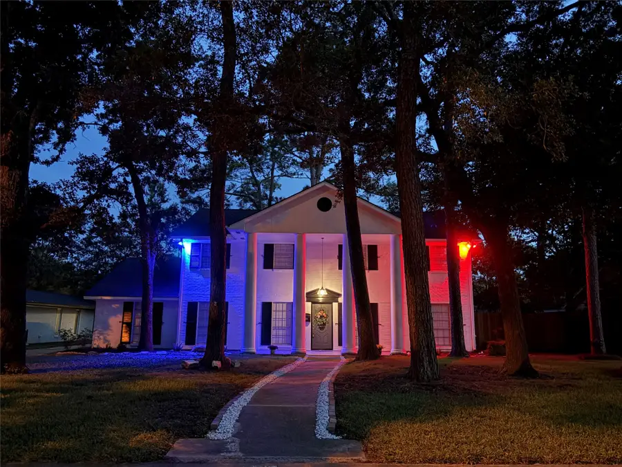 215 Whispering Oaks Drive, Taylor Lake Village, TX 77586 - Image #2