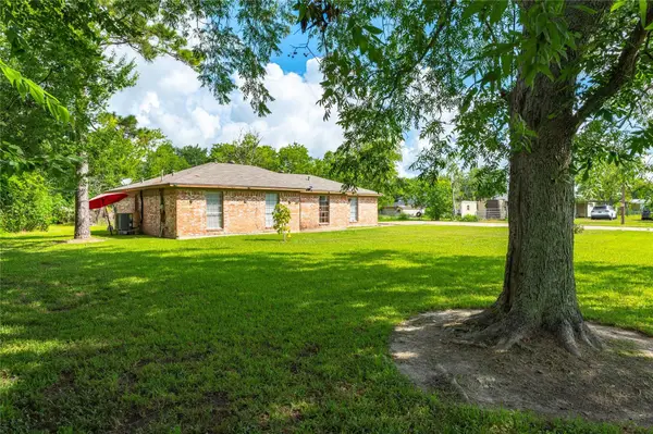 1857 County Road 99, Alvin, TX 77511