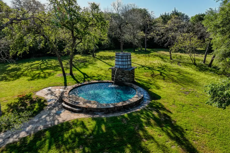 6925 S Sycamore Crossing Rd A, Bellville, TX 77418 - Image #3