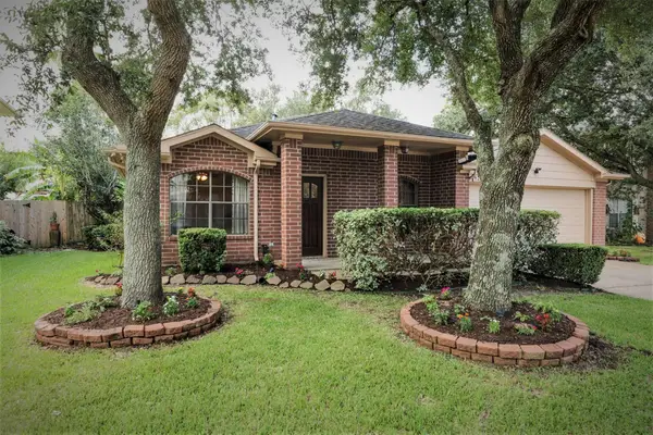 1714 Oak Ridge Drive, Kemah, TX 77565