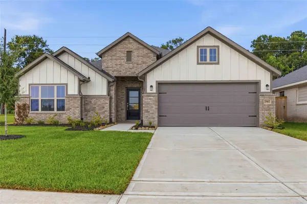 2902 River Juniper Lane, Crosby, TX 77532